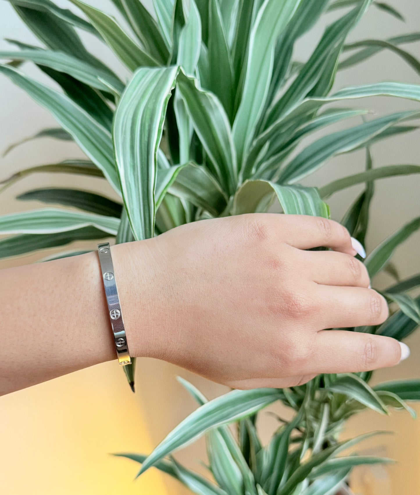 Silver bracelet (Silver lock)